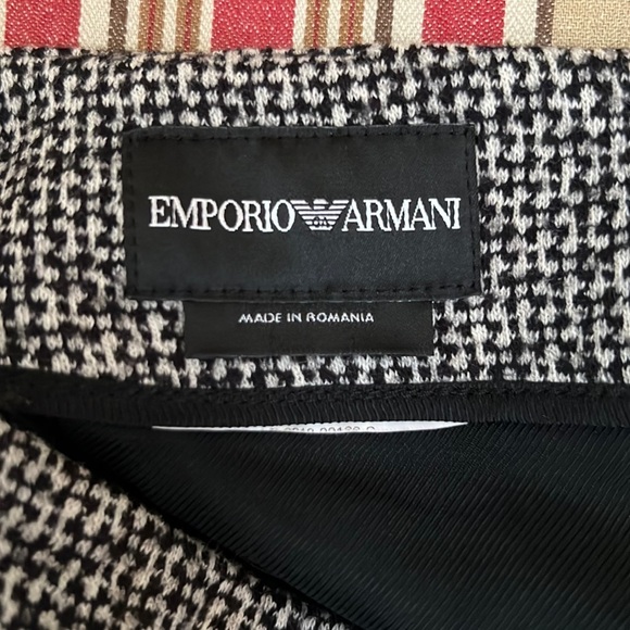 Emporio Armani Wool Blend Houndstooth Skirt - Picture 2 of 16